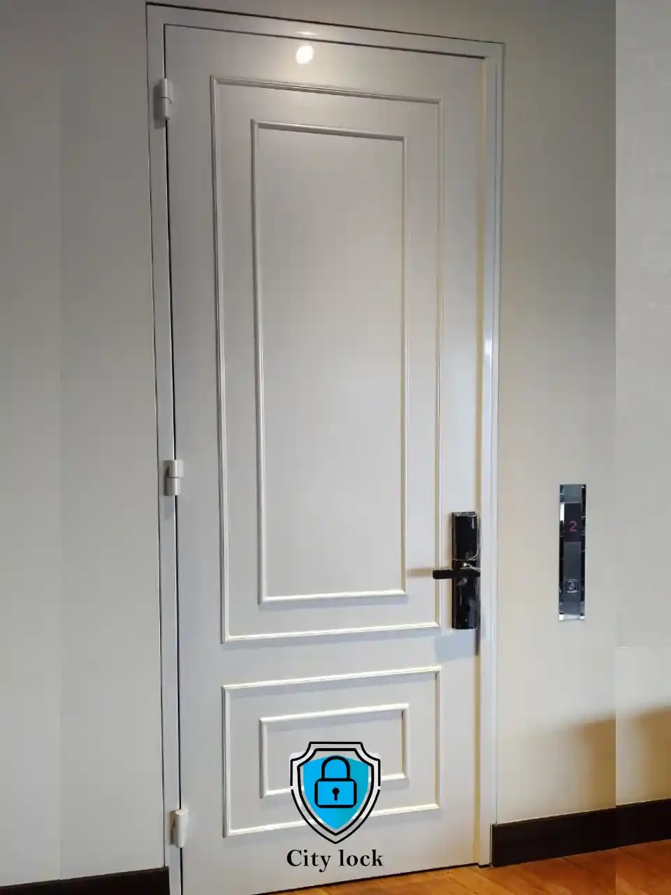 6 Puerta de seguridad con cerradura City Lock Bogotá Con Logo_4