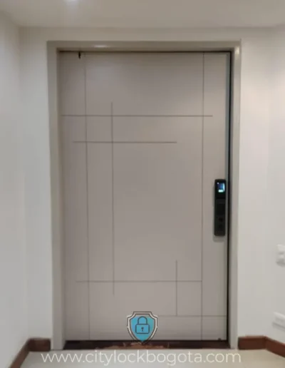 Fabrica Puertas de Seguridad y Puertas Blindadas en Bogota, Medellin, Barranquilla y Santa Marta, Colombia.