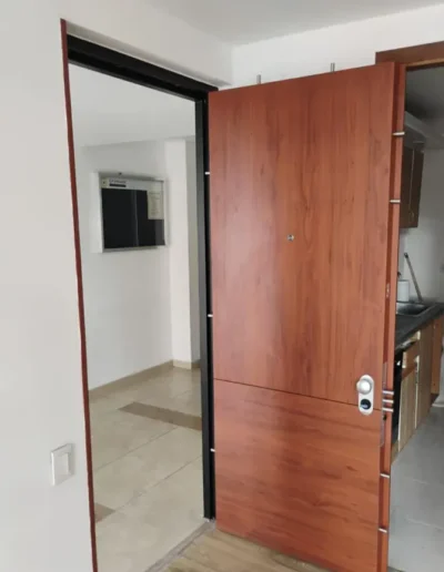 Fabrica Puertas de Seguridad y Puertas Blindadas en Bogota, Medellin, Barranquilla y Santa Marta, Colombia.