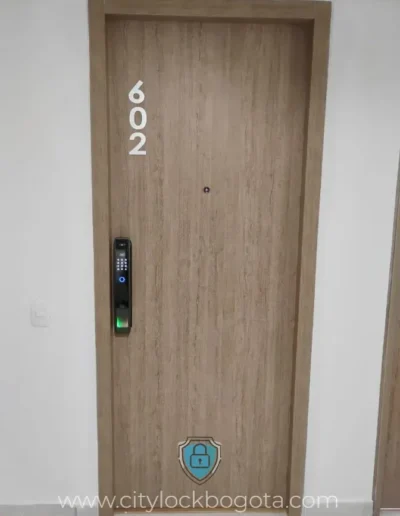 Fabrica Puertas de Seguridad y Puertas Blindadas en Bogota, Medellin, Barranquilla y Santa Marta, Colombia.