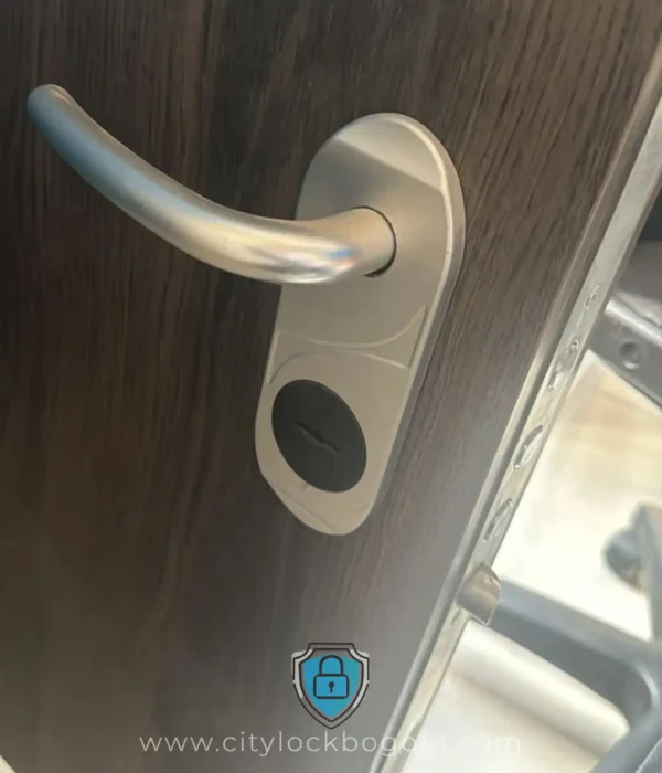 PUERTA DE SEGURIDAD NIVEL III CERRADURA DOPPIA - Imagen 2